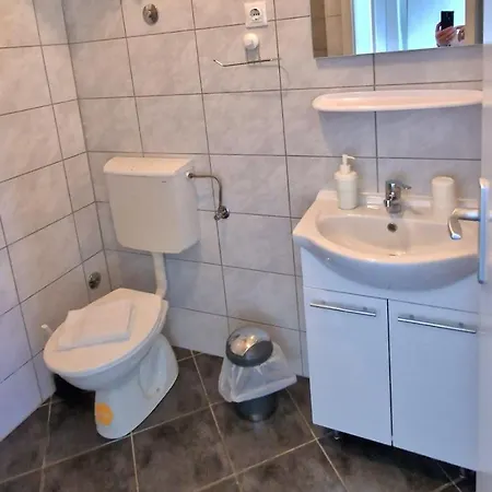 Zvone Lägenhet